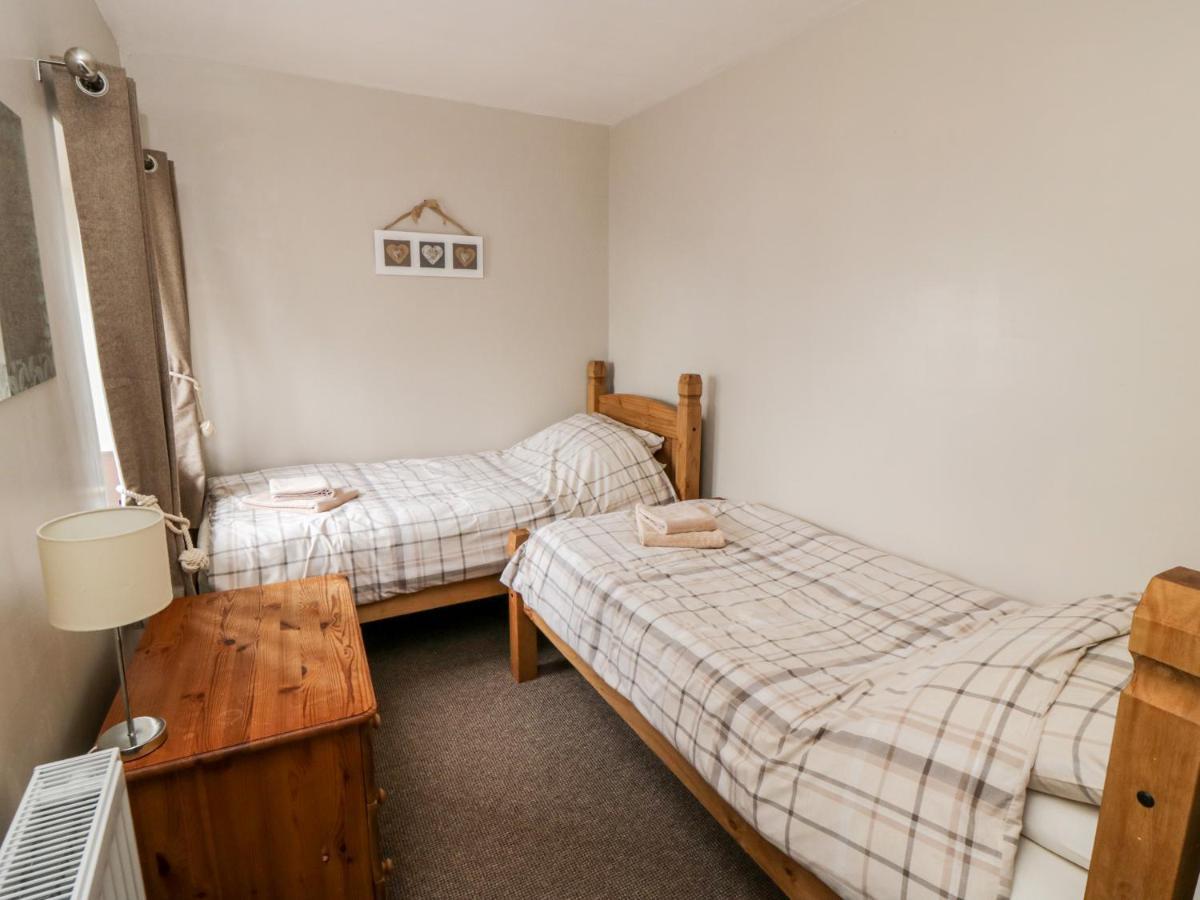 Stable Cottage Staintondale Екстер'єр фото