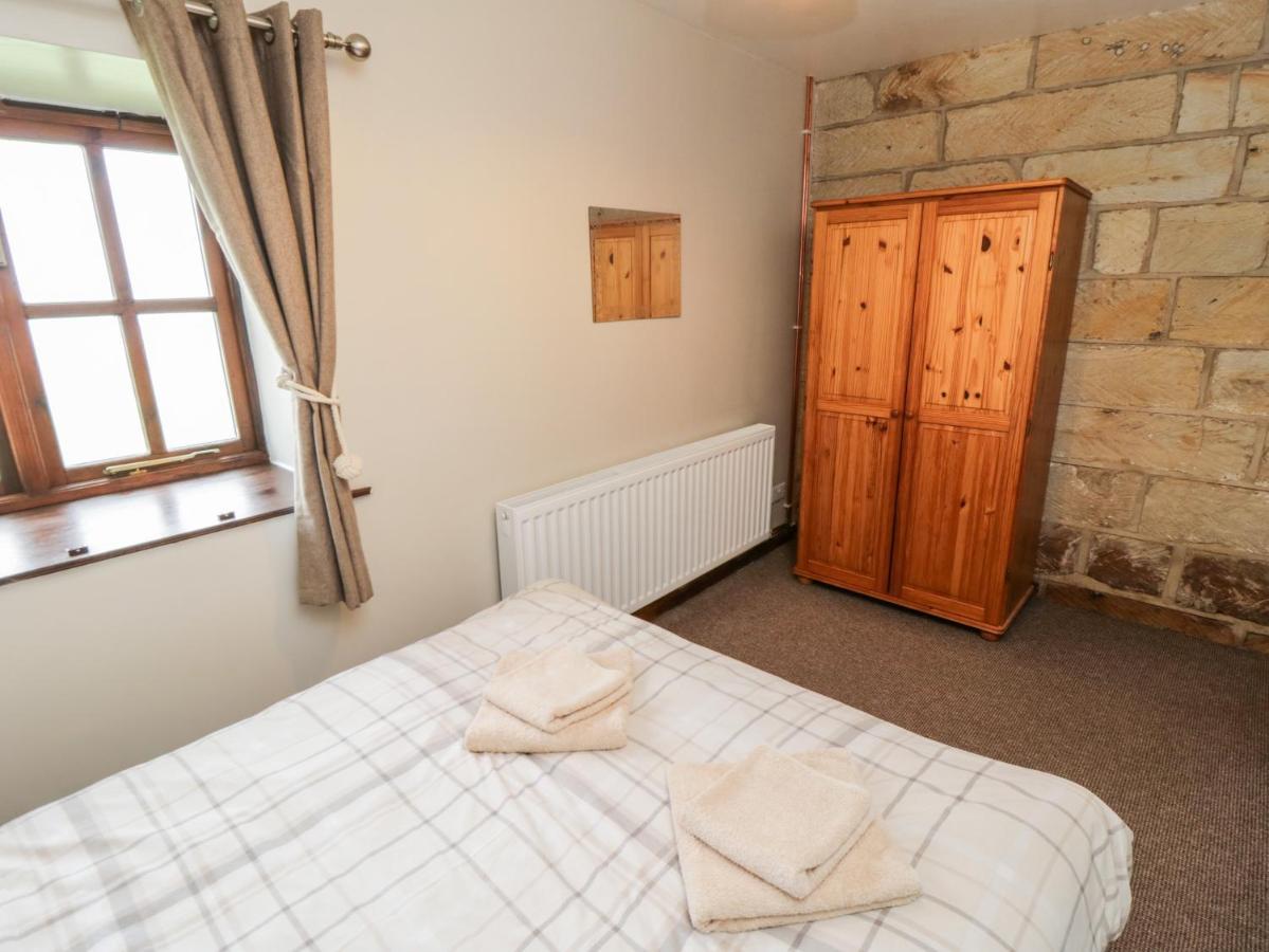 Stable Cottage Staintondale Екстер'єр фото